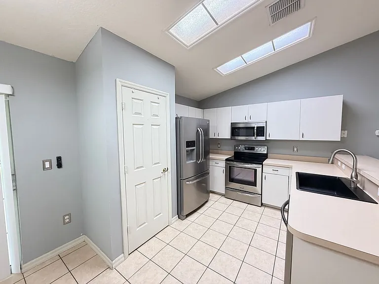 16195 SW 50th Terrace Rd — Photo 5