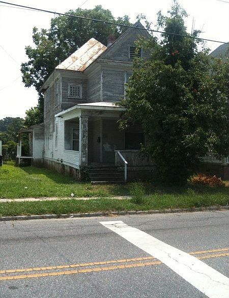 1st image of 404 N Road St