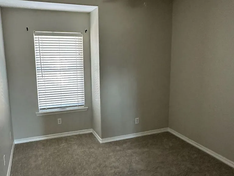511 Lone Oak Ct — Photo 19
