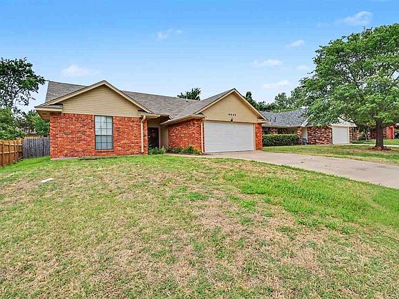 3rd image of 4829 SE Tattershall Way