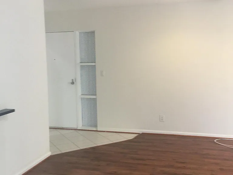 31 Stonehenge Cir #3 — Photo 8