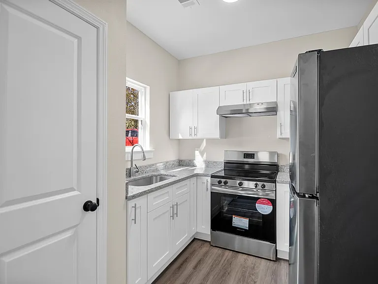 1523 S Cedar St — Photo 41