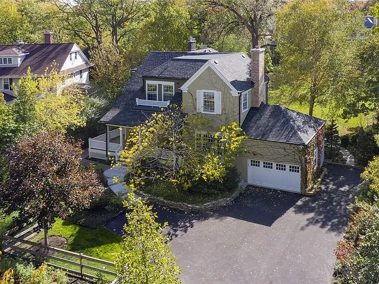 1100 Crescent Ln — Photo 18