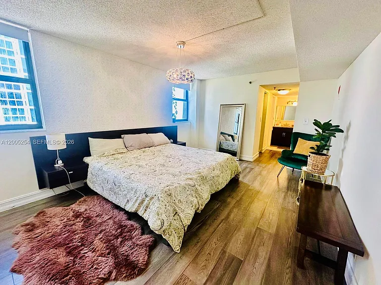 2625 Collins Ave #1508 — Photo 7