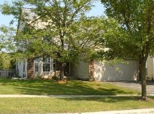 6190 Brookstone Pl, Gurnee, IL 60031