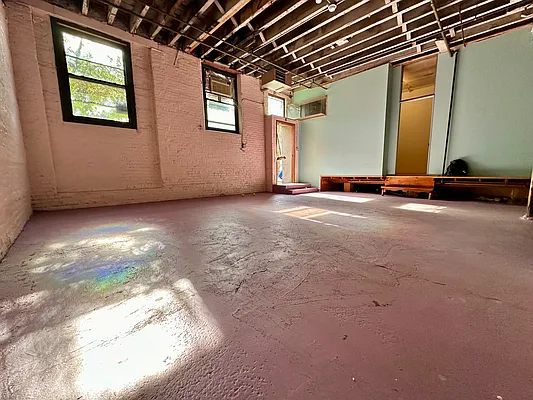 Rented by R New York | media 1