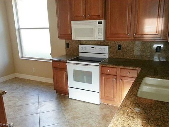 4th image of 10363 Carolina Willow Dr