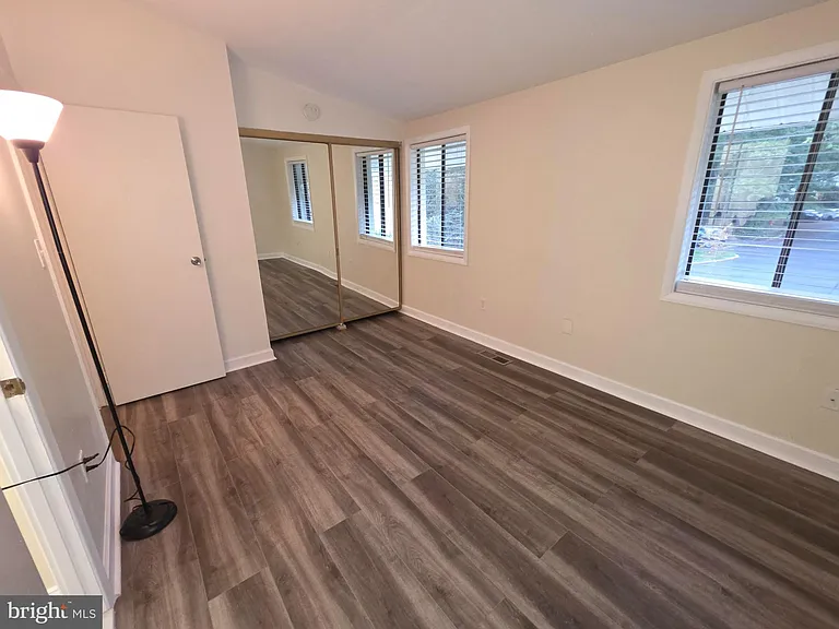 5407 Fallriver Row Ct — Photo 16
