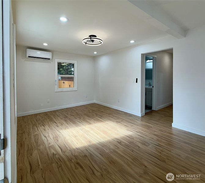 3rd image of 608 SW 142nd Street