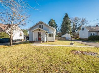 1906 Springvale Rd, Duluth, MN 55811