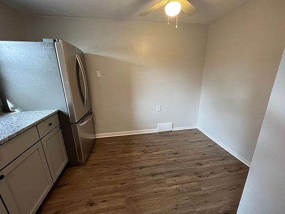 3rd image of 28 Richland Ave Floor 2