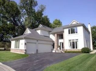 84 Holabird Loop, Highwood, IL 60040