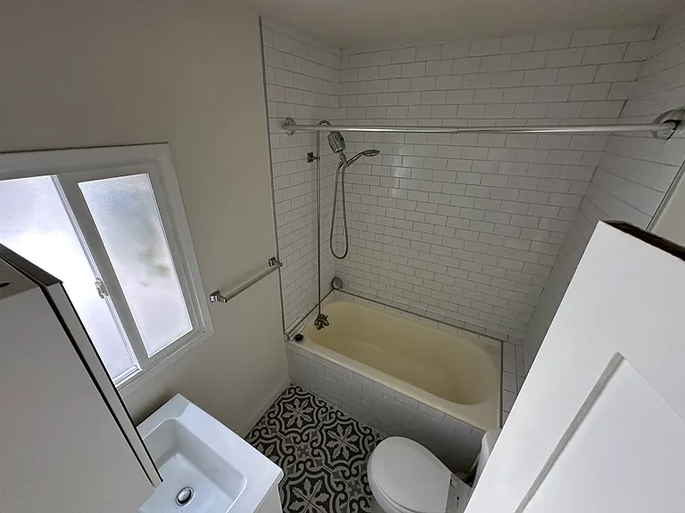 1736-1740 Griffith Park Blvd #1/4 — Photo 4