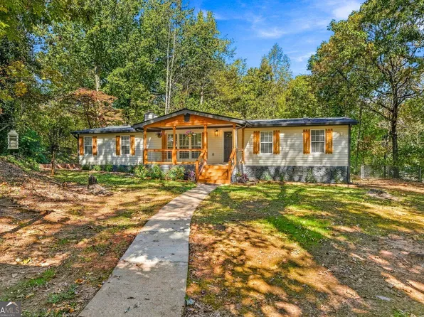 93 Royal Ct, Dahlonega, GA 30533