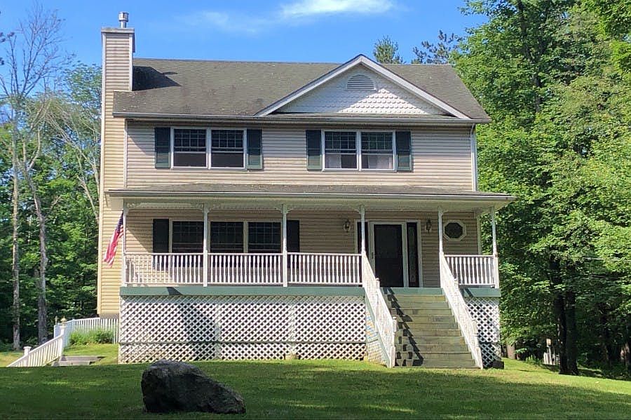 1st image of 832 Highland Lake Rd