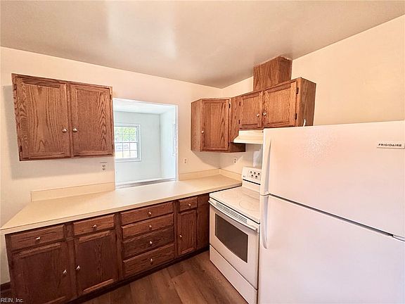 4th image of 205 Gale Ave