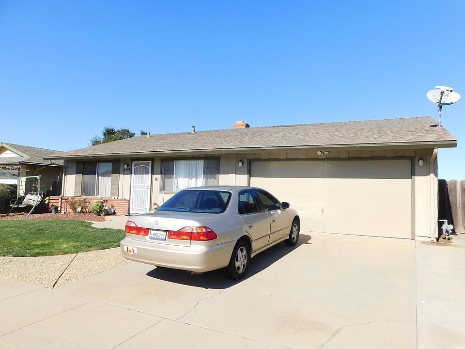 2nd image of 18635 Swaner Ave