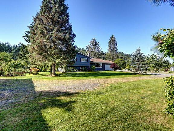 2nd image of 2183 Mount Baker Hwy