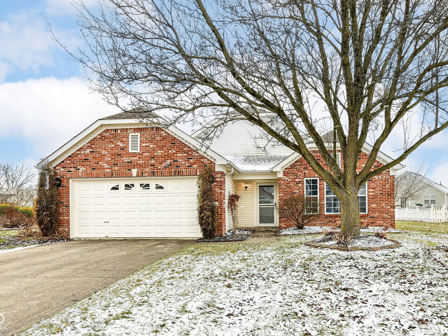 9234 Crossing Dr, Fishers, IN 46037 | Zillow