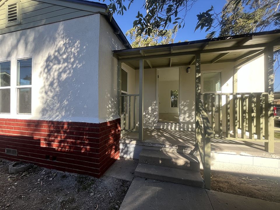1st image of 236 Willowbrook St