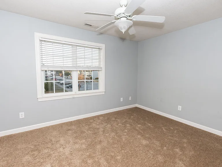 104 Streamwood Dr — Photo 12