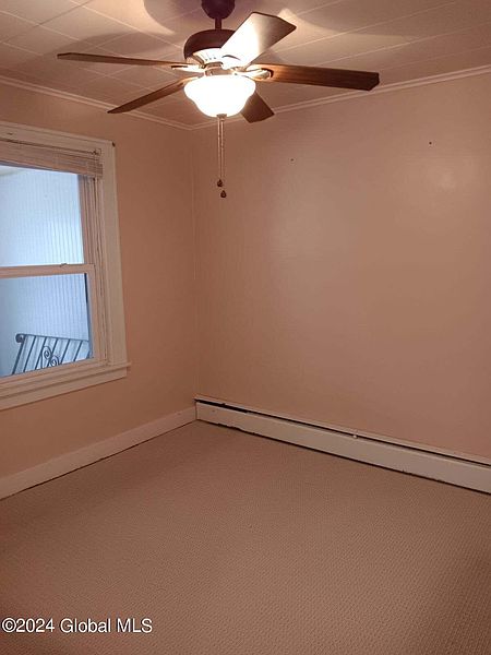 4th image of 207 Edward Street