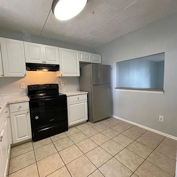 2835 Somerset Park Dr #205 — Photo 6