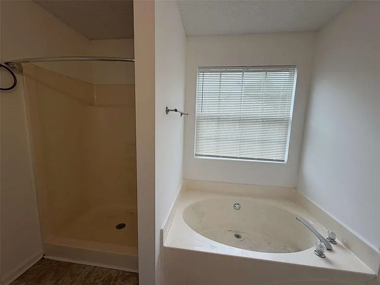 1613 Fort Perry Way — Photo 12