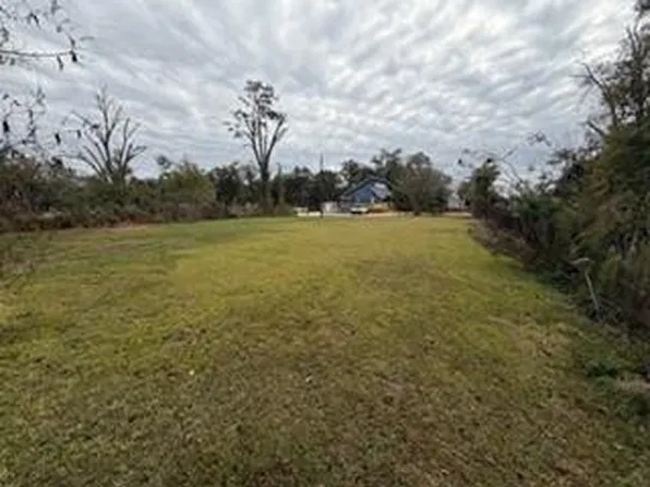 105 Pear St, Hammond, LA 70403
