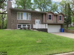 20 Oak Ridge Dr, Algona, IA 50511