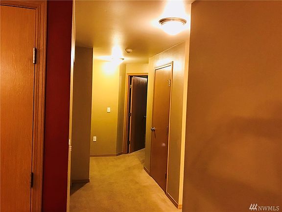 3rd image of 13608 132nd St Ct N