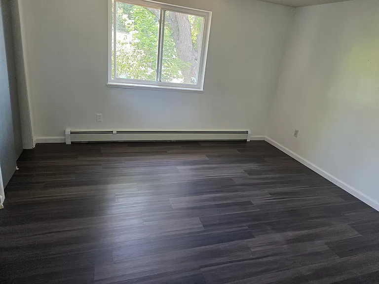 667 Hill St — Photo 10
