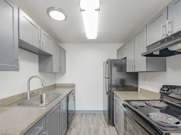 Crestwood Apartments