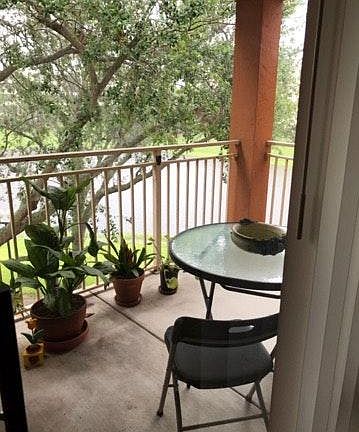 balcony