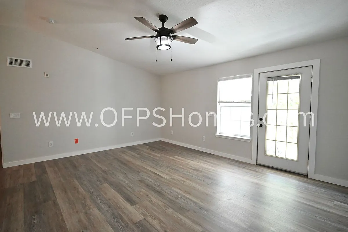 Building Photo - 4030 Dancing Cloud Ct #346