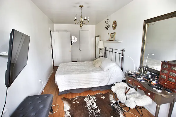 Rented by Jack B Shapiro | media 28