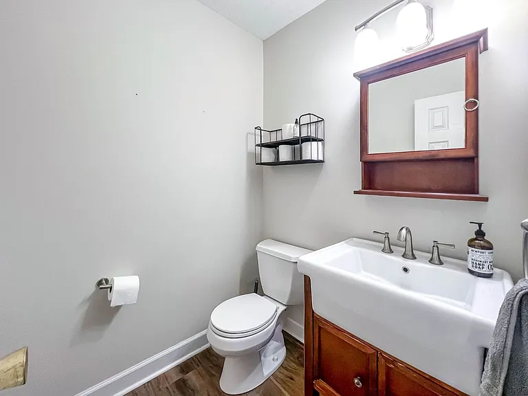 1321 Shadybrook Cove Ln — Photo 6