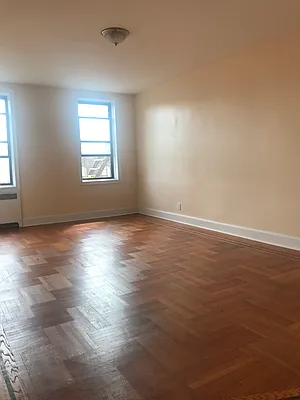 Rented by Grand Group Realty | media 7