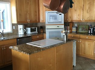 683 N Lake Dr, Lake Harmony, PA 18624