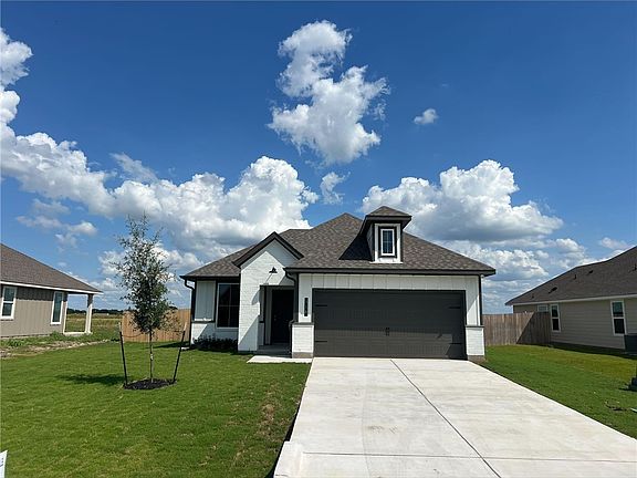 2nd image of 318 Harvest Lake Dr