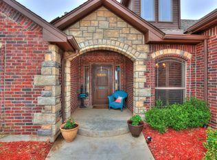 1677 Classic Run, Guthrie, OK 73044