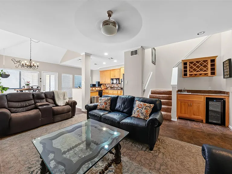 6015 Homestead Ct — Photo 5