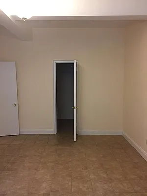 Rented by Aidonis Realty | media 12