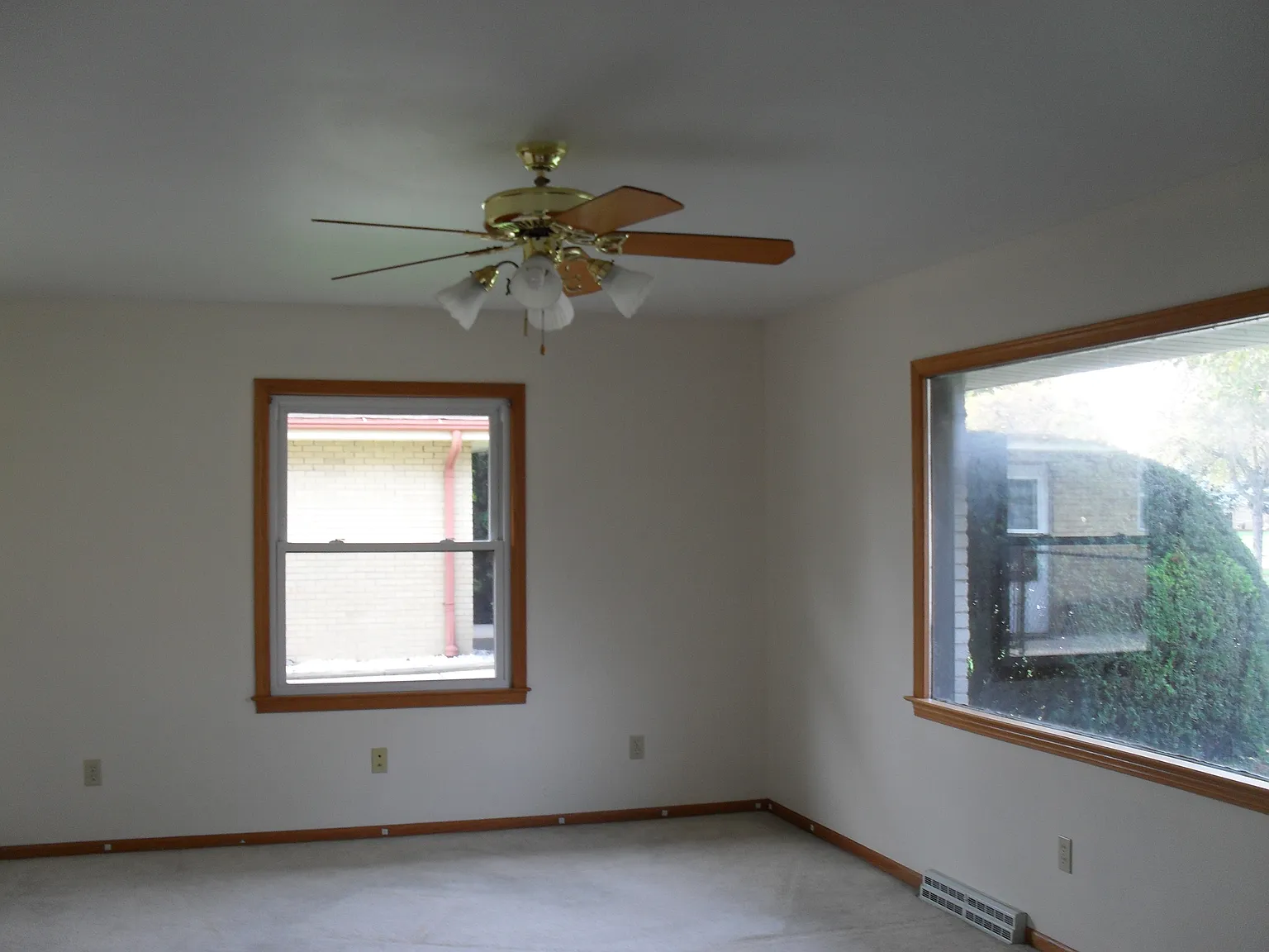 1435 W Bolivar Ave — Photo 1