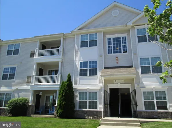 86 Highbridge Ln, West Deptford, NJ 08086