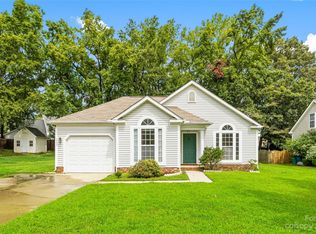 1111 Kerry Greens Dr, Matthews, NC 28104