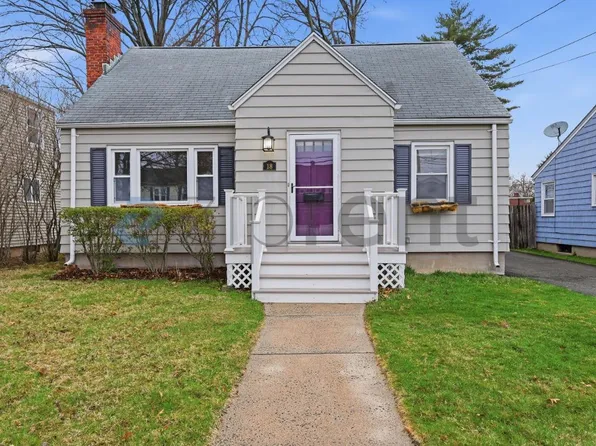 18 Saint James St, West Hartford, CT 06119