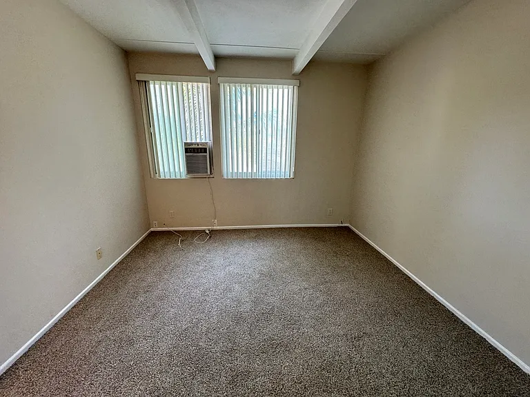 11500 Rochester Ave #11500 — Photo 43