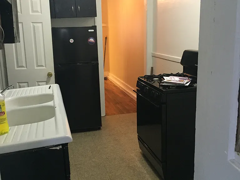 1934 Seward Ave #2E — Photo 4
