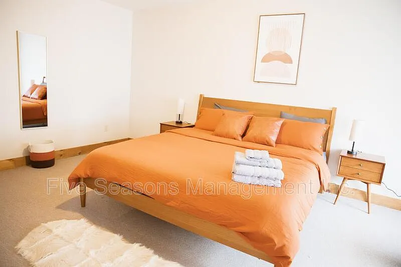 1 bed, 1.0 bath, 600 sqft, $1,900 — Photo 2